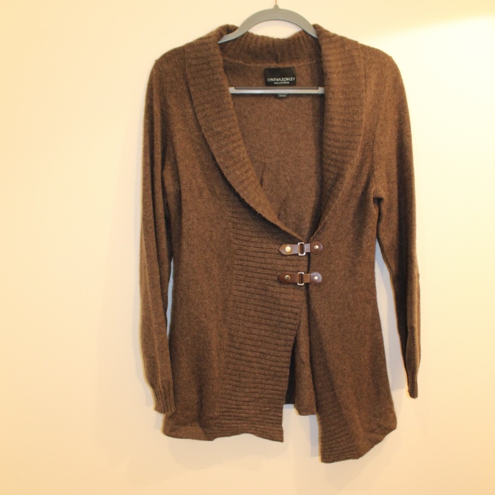 100% Cashmere Brown Buckle Clasp Sweater